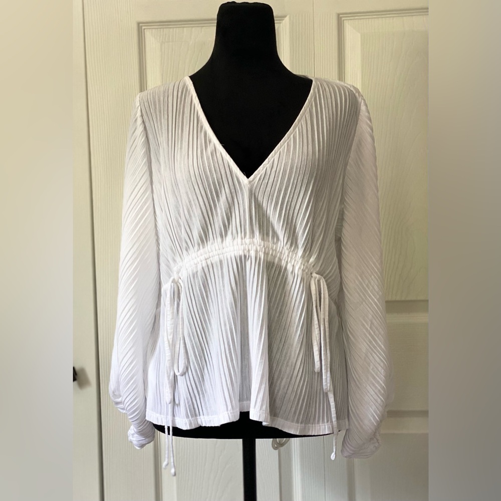 Express Pleated Balloon Sleeve Top Size M